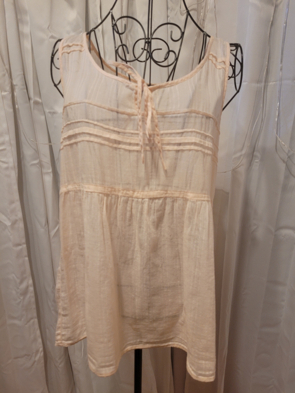 Eddie Bauer Cream Sleeveless Peasant Blouse with Tie